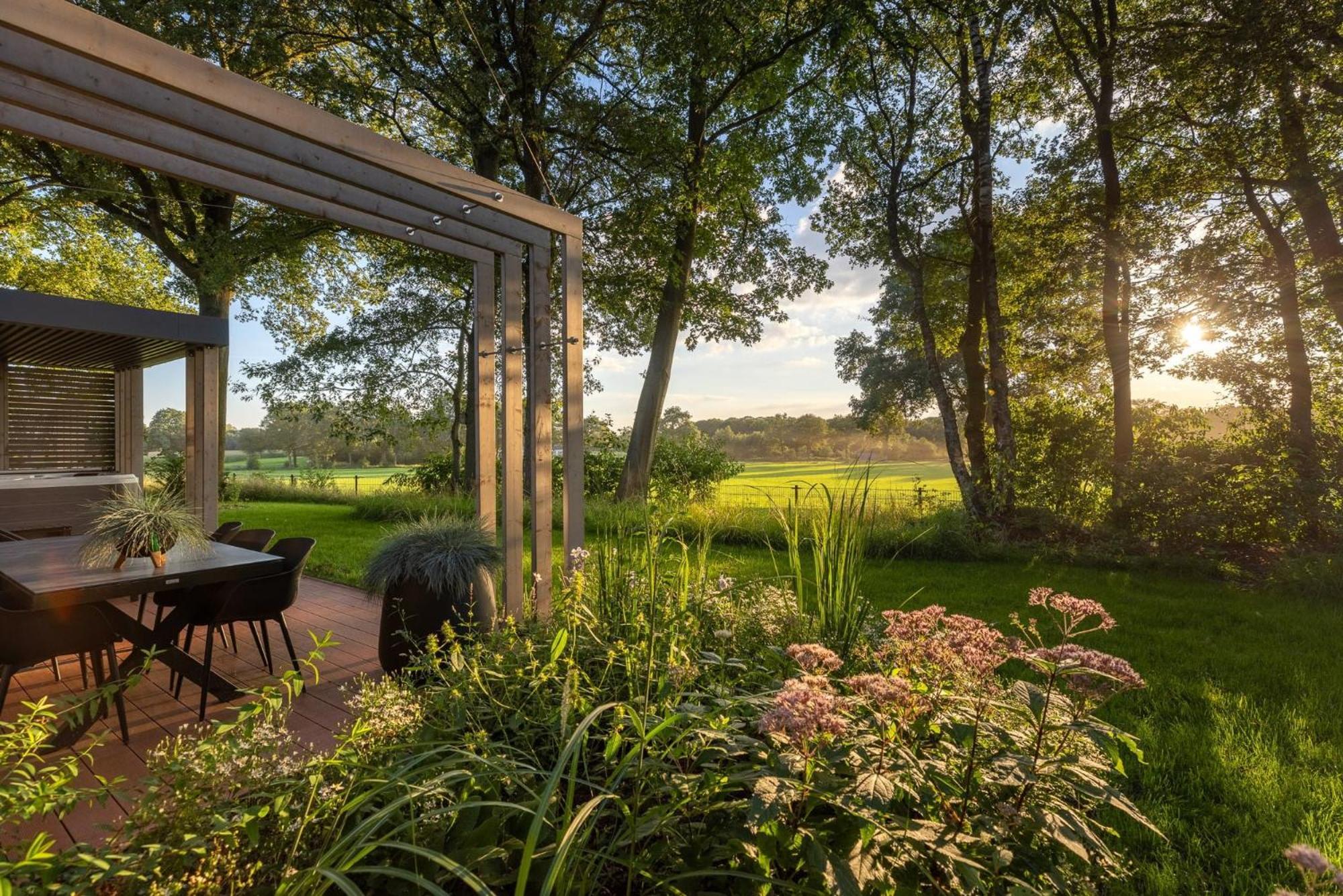 Zicht Op Twente - Spa Lodges Markelo Buitenkant foto